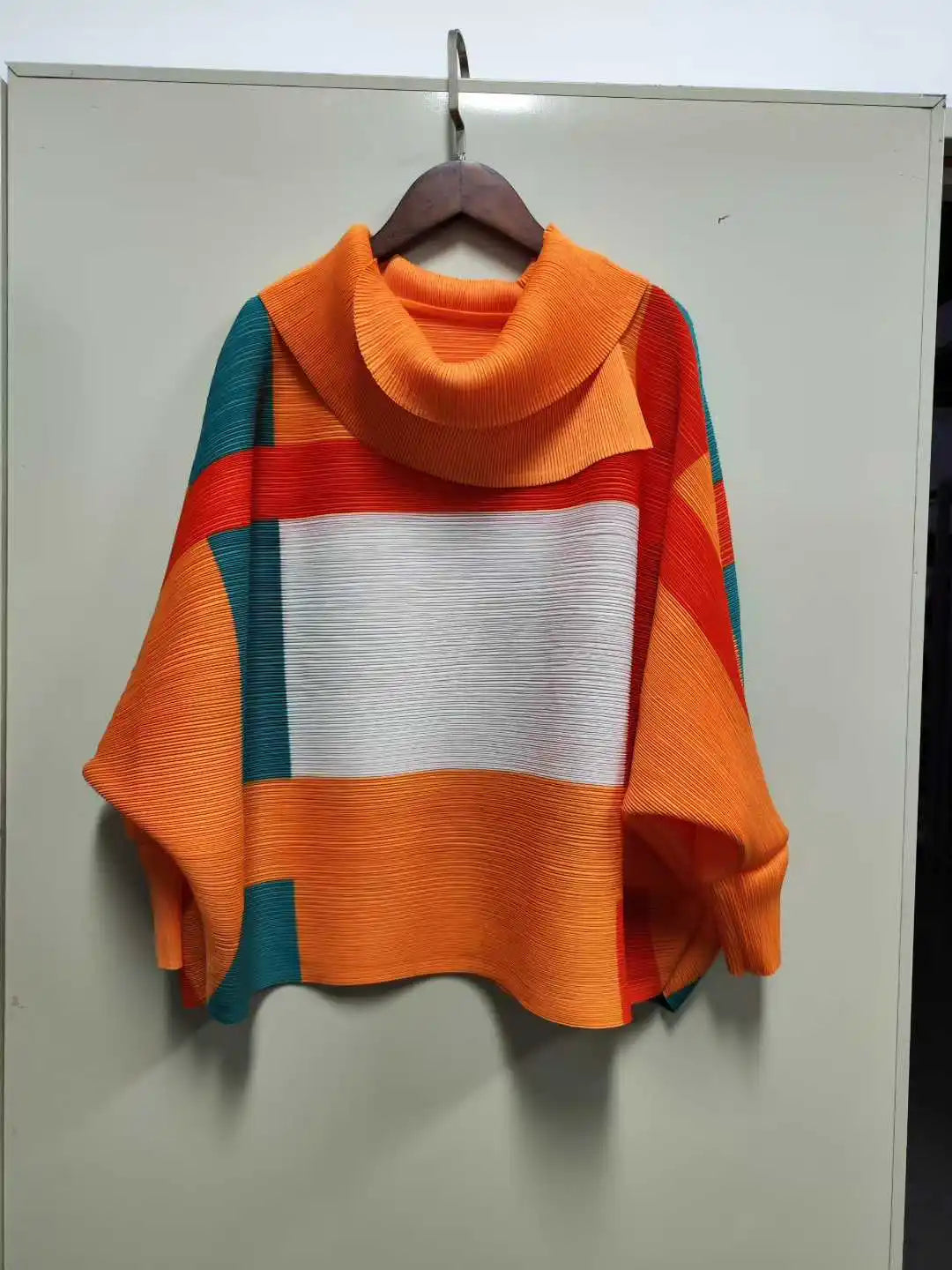 Miyake Pleated Turndown Collar Batwing Sleeve Top Women Geometric Printed Loose T-shirt