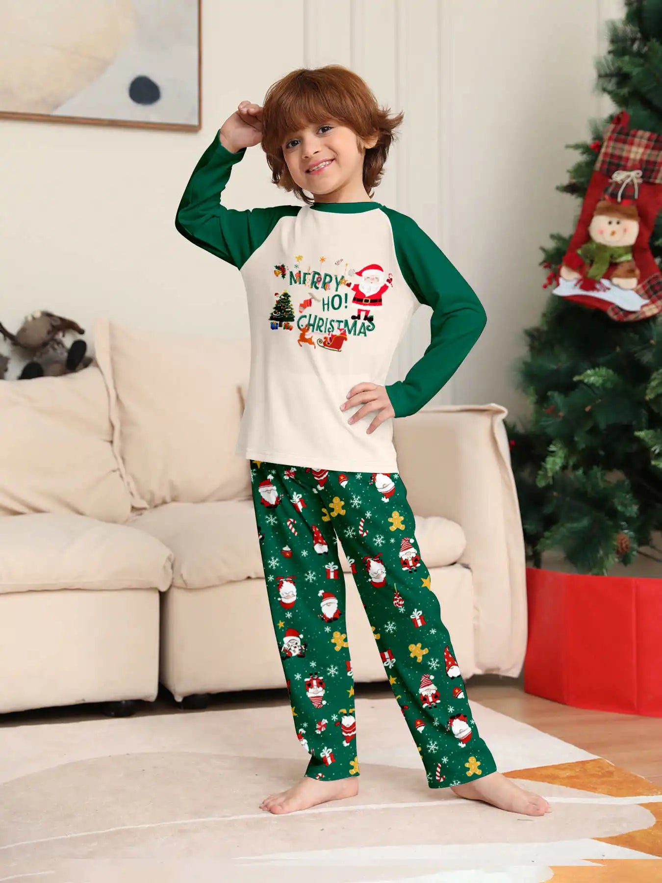Merry Christmas Family Matching Outfits Green Pattern Mom Dad Kids Pajamas Set Soft Loose 2 Pieces Home Suit Xmas Look Sleepwear
