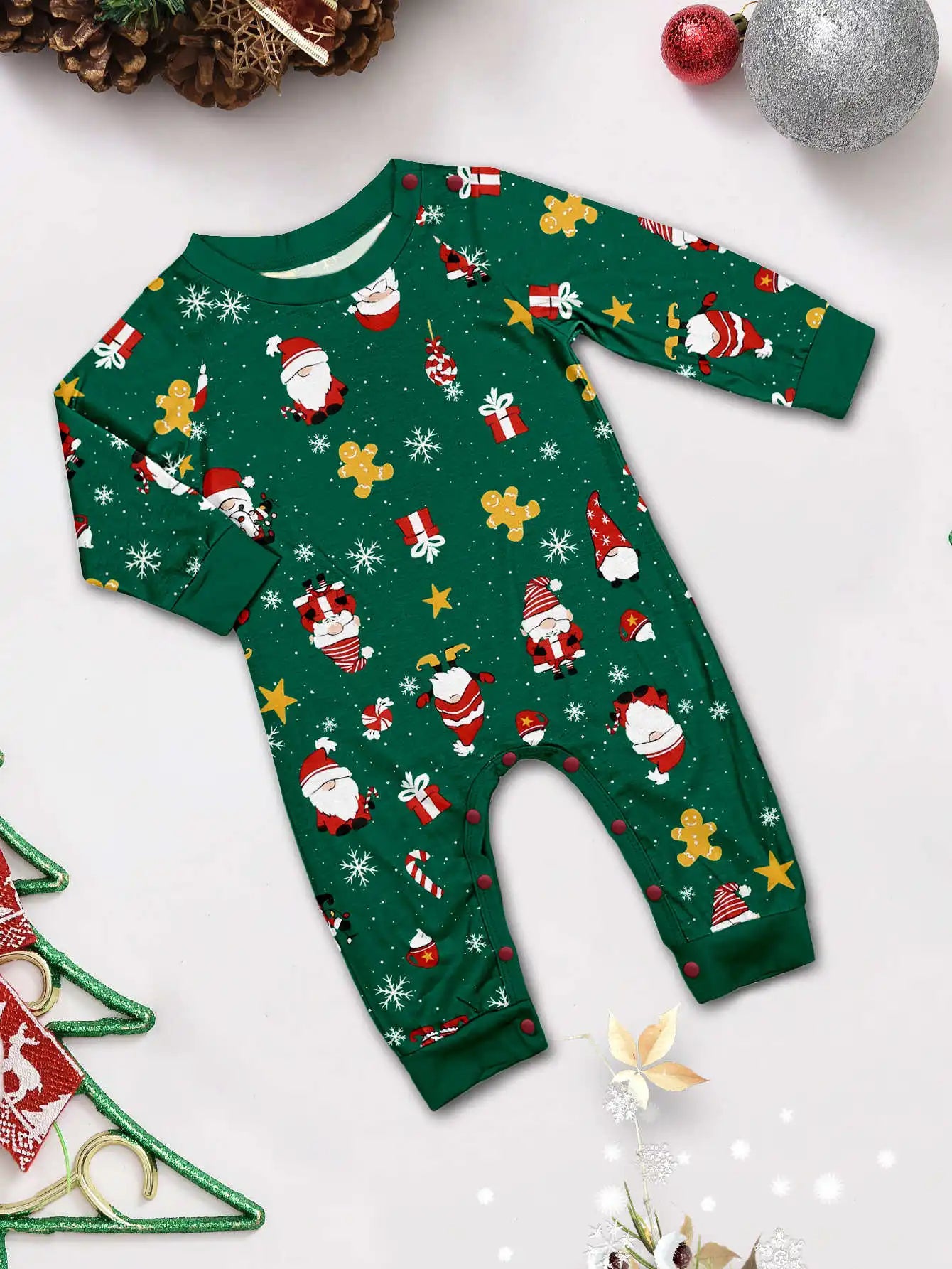 Merry Christmas Family Matching Outfits Green Pattern Mom Dad Kids Pajamas Set Soft Loose 2 Pieces Home Suit Xmas Look Sleepwear