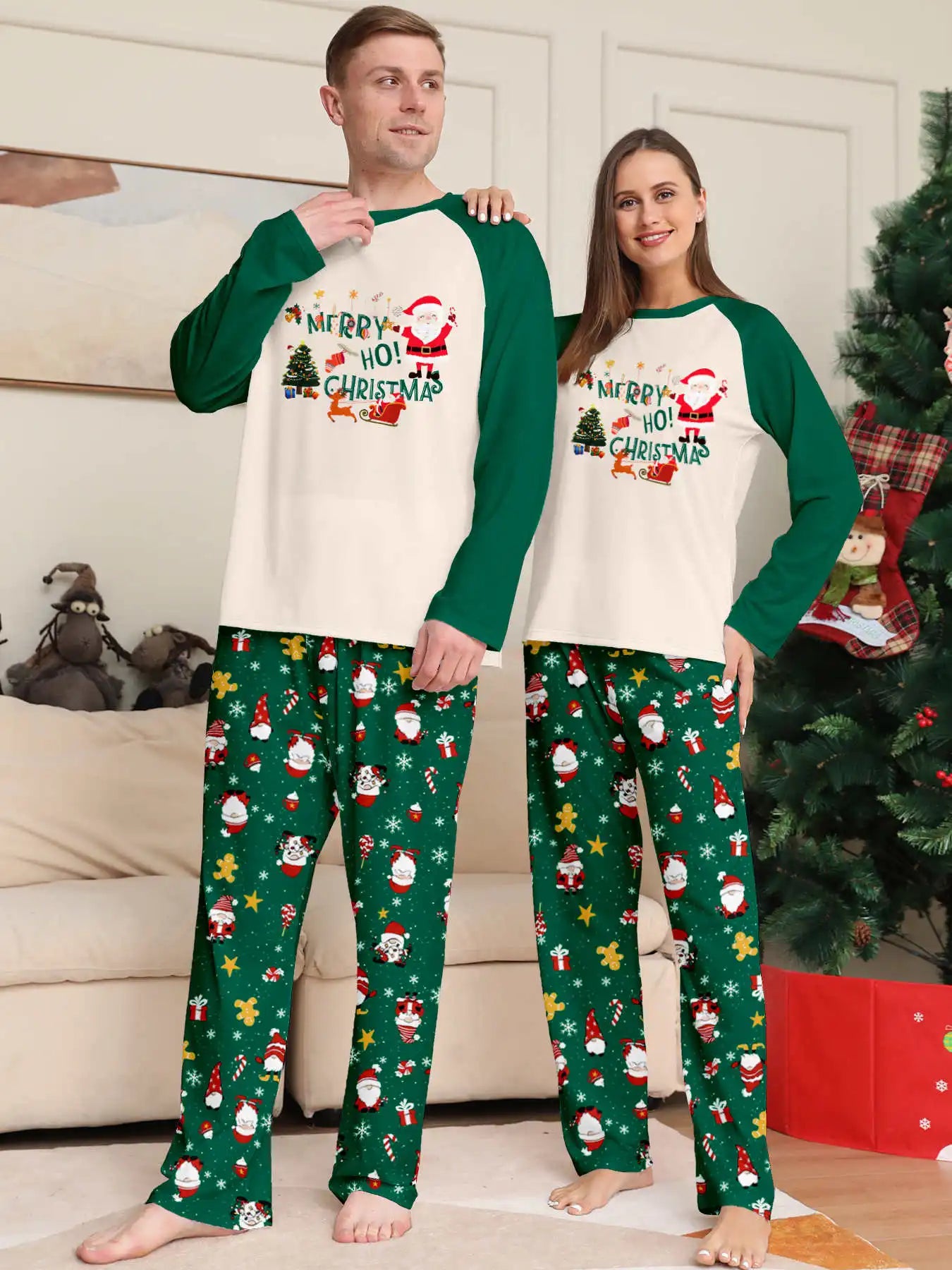 Merry Christmas Family Matching Outfits Green Pattern Mom Dad Kids Pajamas Set Soft Loose 2 Pieces Home Suit Xmas Look Sleepwear